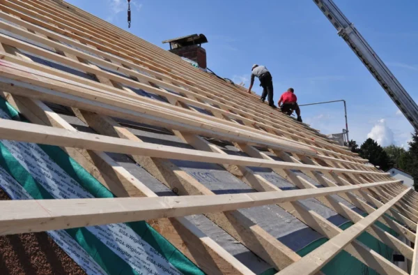 Roof Repair vs Roof Replacement: What’s Better in Memphis?