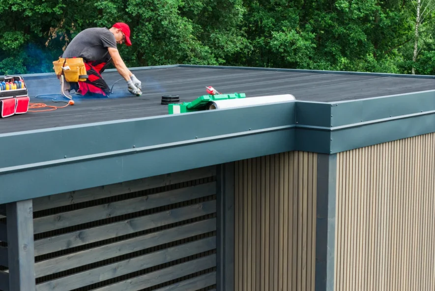 flat roof vs shingle roof in Memphis